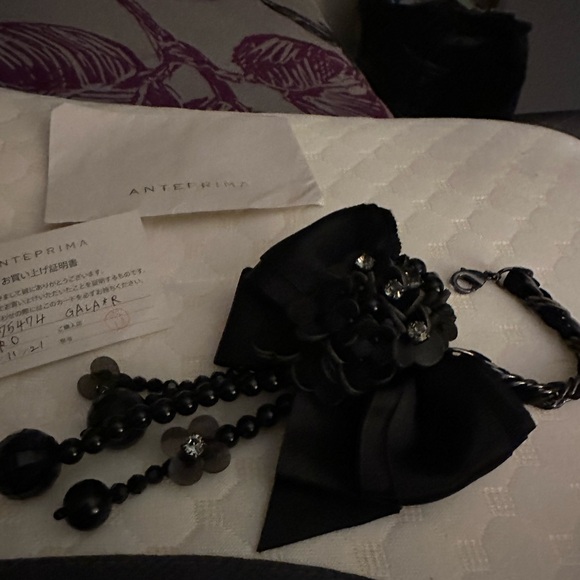 Anteprima Black Bow bag charm with Beaded Tassels - Picture 9 of 9